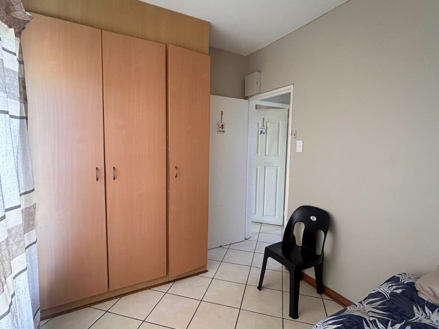 To Let 1 Bedroom Property for Rent in Die Bult North West